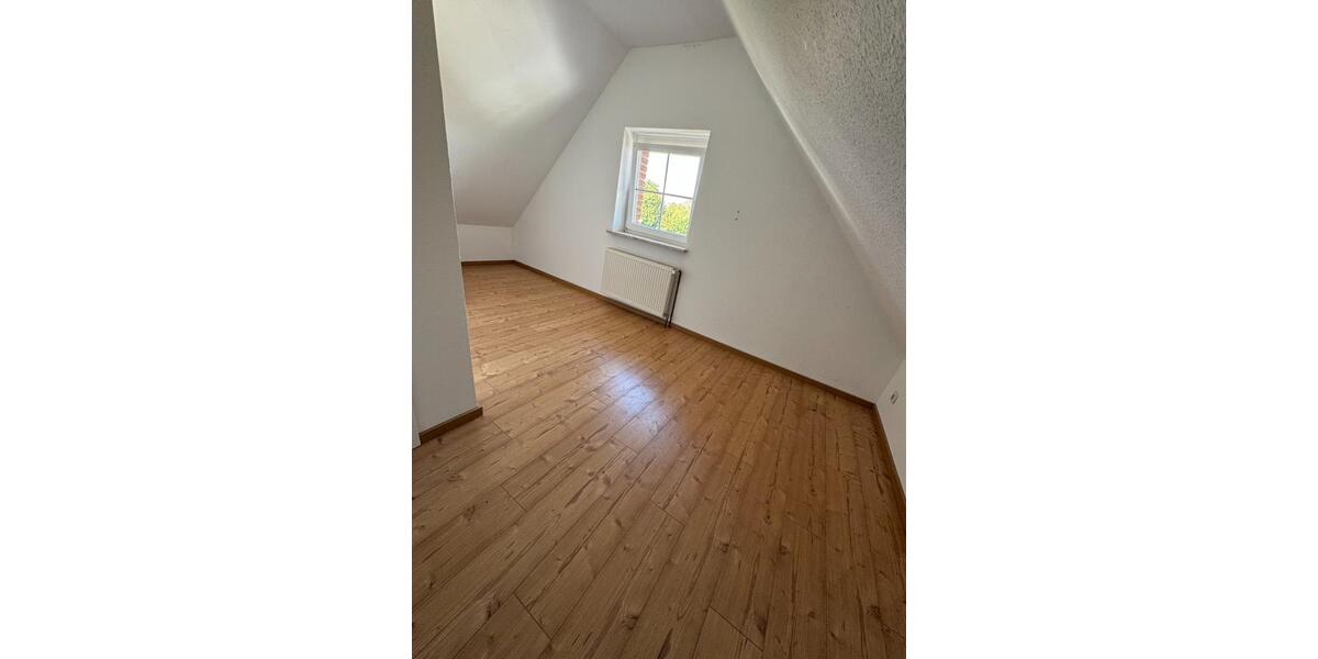 90 m² Anliegerwohnung mit Terrasse – ruhig & gepflegt 3 Zimmer 3 zimmer