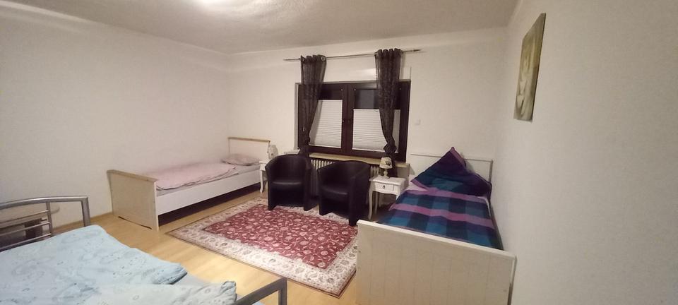 Wohnen auf Zeit Klein Nordende - 5 Zimmer, 130 m&sup2;, 650&euro; | Angebot:24988659