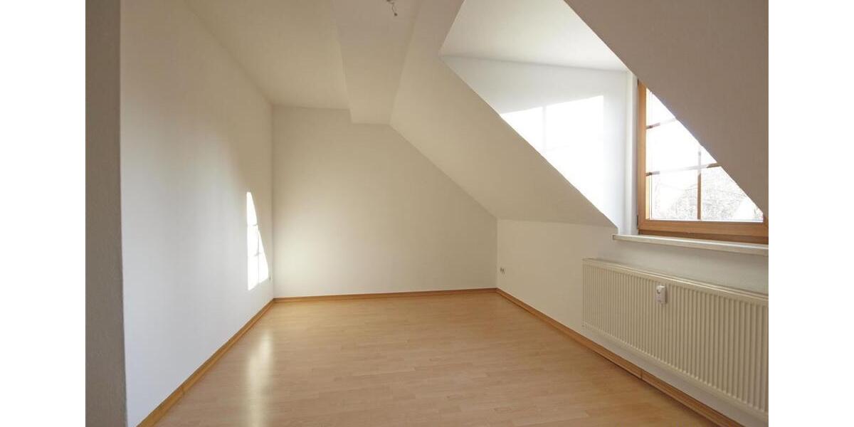 Dachgeschoßwohnung Flöha - 3 Zimmer, 62 m&sup2;, 390&euro; | Angebot:26147879