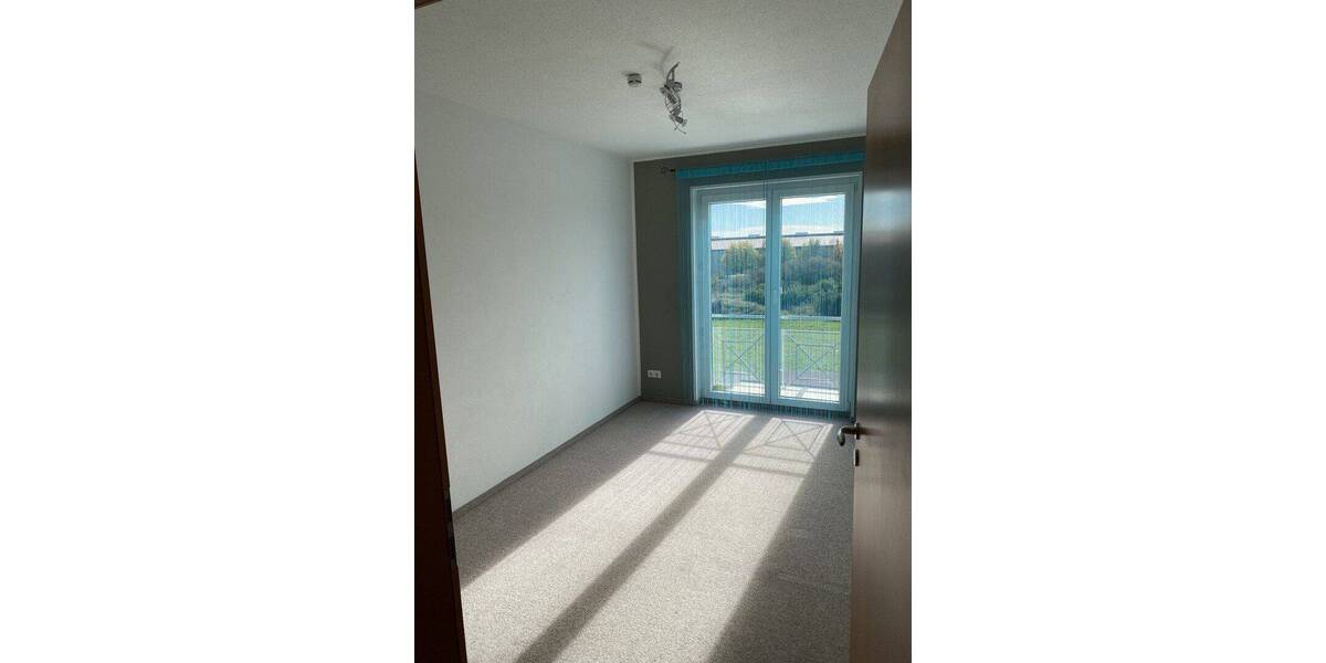 Reihenmittelhaus Schrobenhausen - 5 Zimmer, 140 m&sup2;, 1.450&euro; | Angebot:26819950