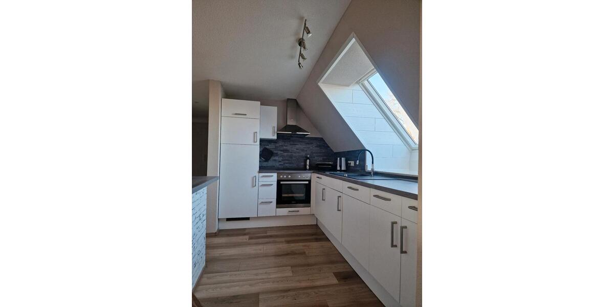 Dachgeschoßwohnung Hennstedt - 3 Zimmer, 77 m&sup2;, 950&euro; | Angebot:25161943