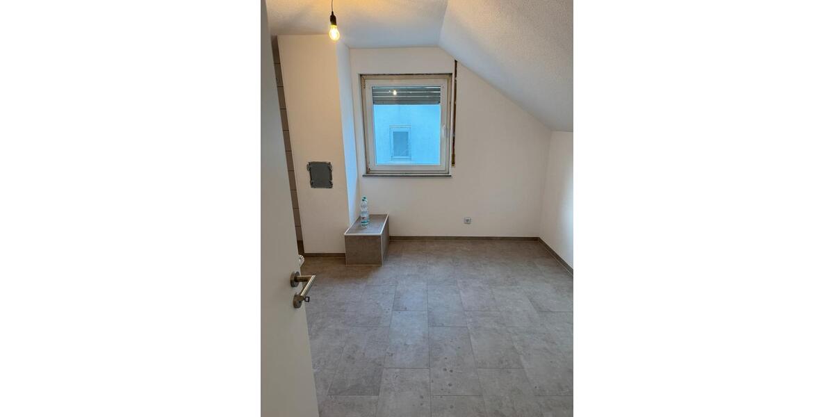 Dachgeschoßwohnung Albstadt Gemarkung Onstmettingen - 1.5 Zimmer, 45 m&sup2;, 500&euro; | Angebot:25887928