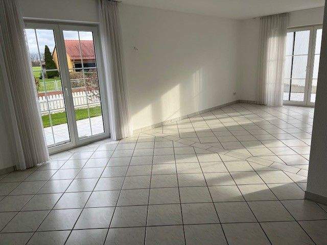 Hell - modern - top gepflegt: Doppelhaushälfte in Baar-Ebenhausen 4 zimmer