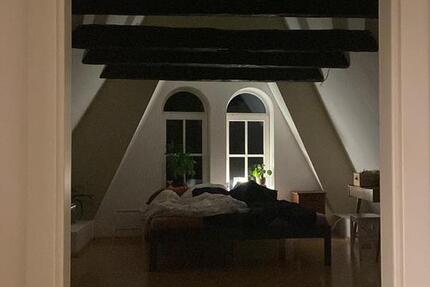 Geräumige Dachgeschoss Wohnung in der Altstadt Wismars 2 zimmer