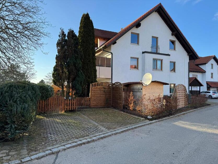 Attraktive 2-Zimmer-Wohnung mit Terrasse & Garten zimmer