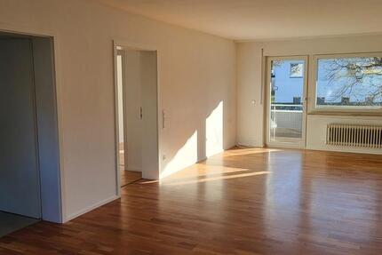 Helle 4,5 Zi. Wohnung umfassend saniert in Ergenzingen 4 zimmer