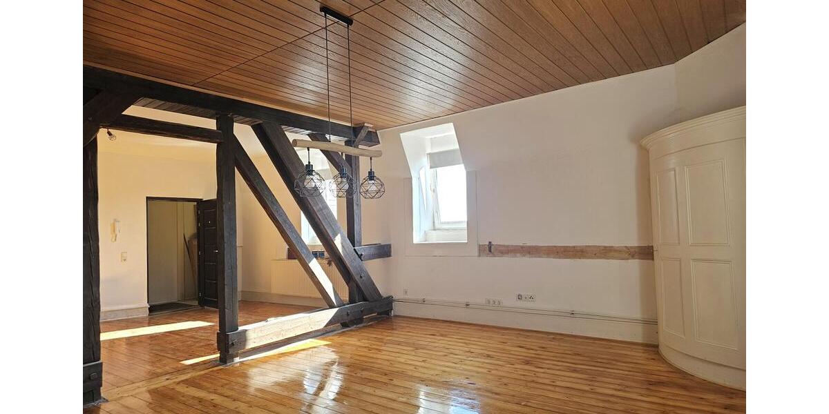 Dachgeschoßwohnung Bad Kreuznach - 2.5 Zimmer, 113 m&sup2;, 650&euro; | Angebot:25752587