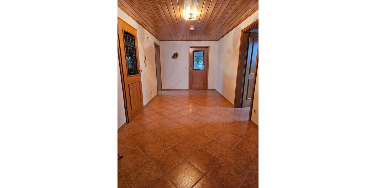 DG-Wohnung mit Balkon, neuer EBK & neuem Bad in Hünfeld-Rückers 3 zimmer