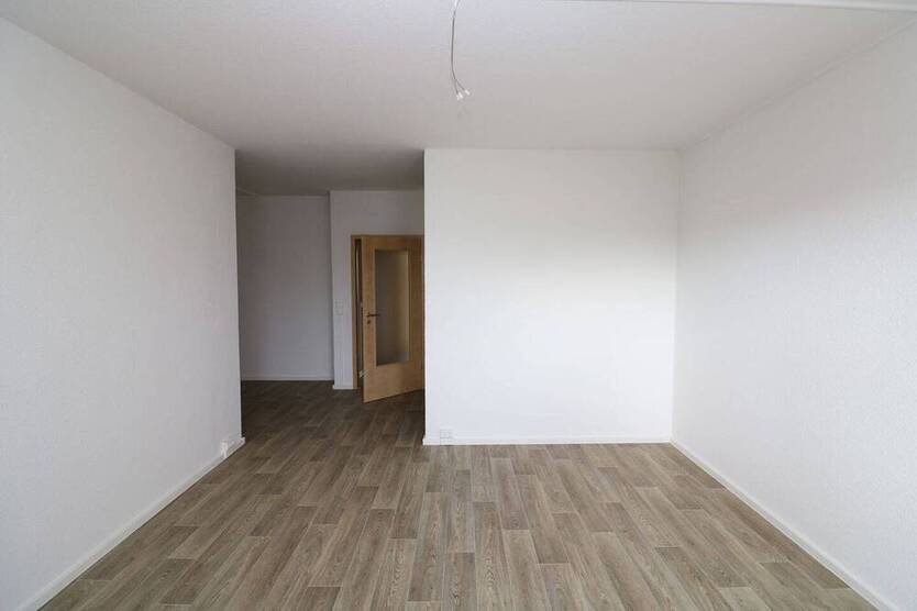 Schaumparty im modernen Wannenbad...helle 3-RW mit Wanne u. Balkon!!!