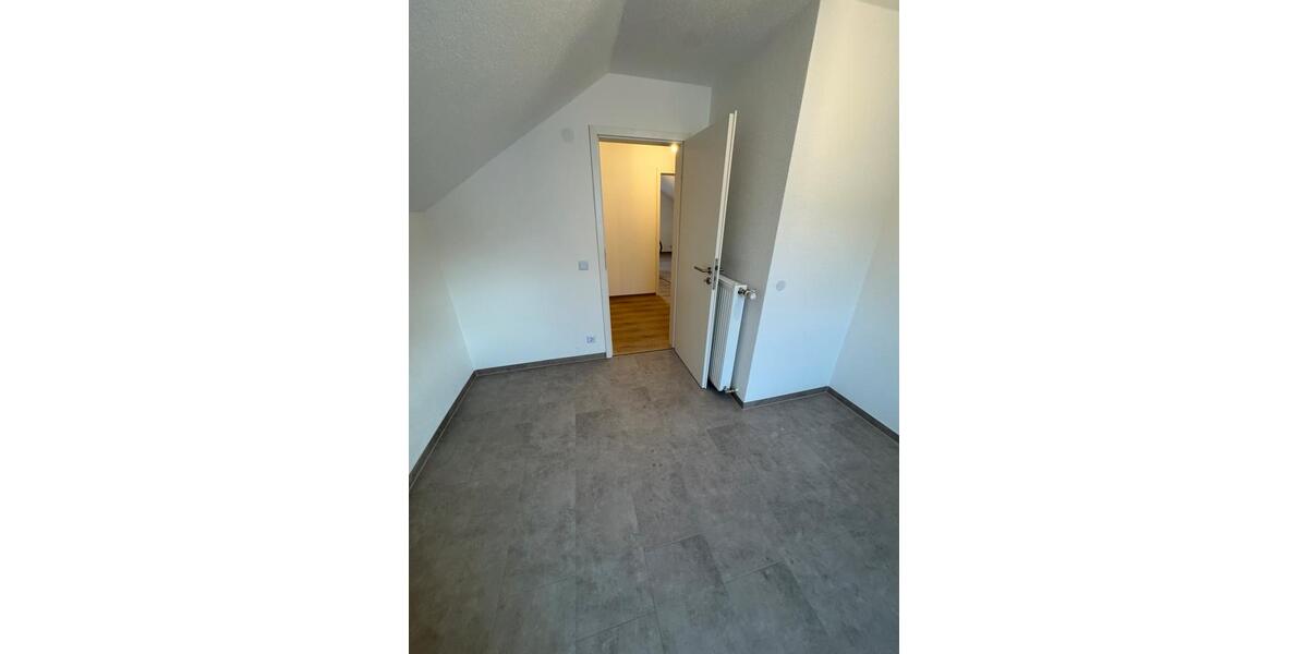 Dachgeschoßwohnung Albstadt Gemarkung Onstmettingen - 1.5 Zimmer, 45 m&sup2;, 500&euro; | Angebot:25887928