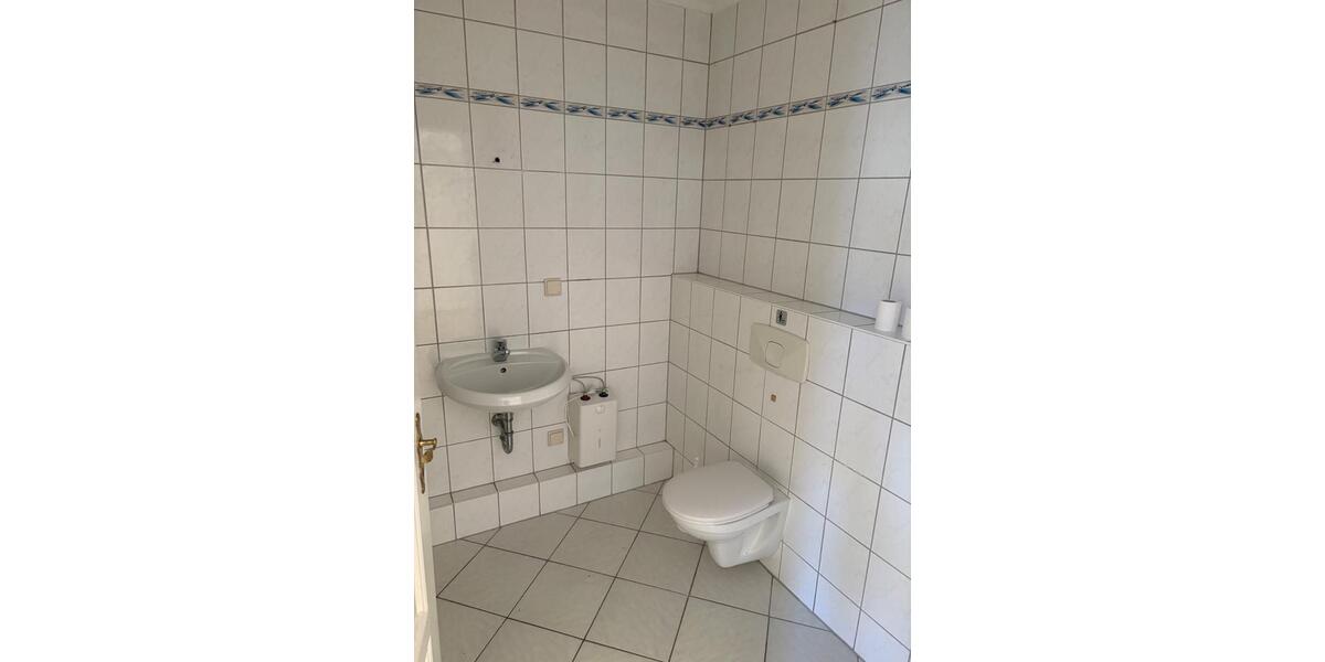 Dachgeschoßwohnung Helmstedt - 4 Zimmer, 170 m&sup2;, 890&euro; | Angebot:24624668