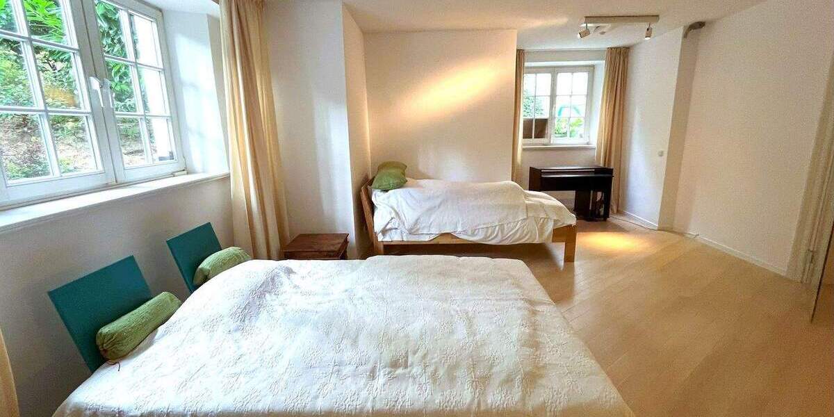 Alsternahes Wohnen im Alsterkamp! Helle möblierte Souterrainwohnung! 2 zimmer