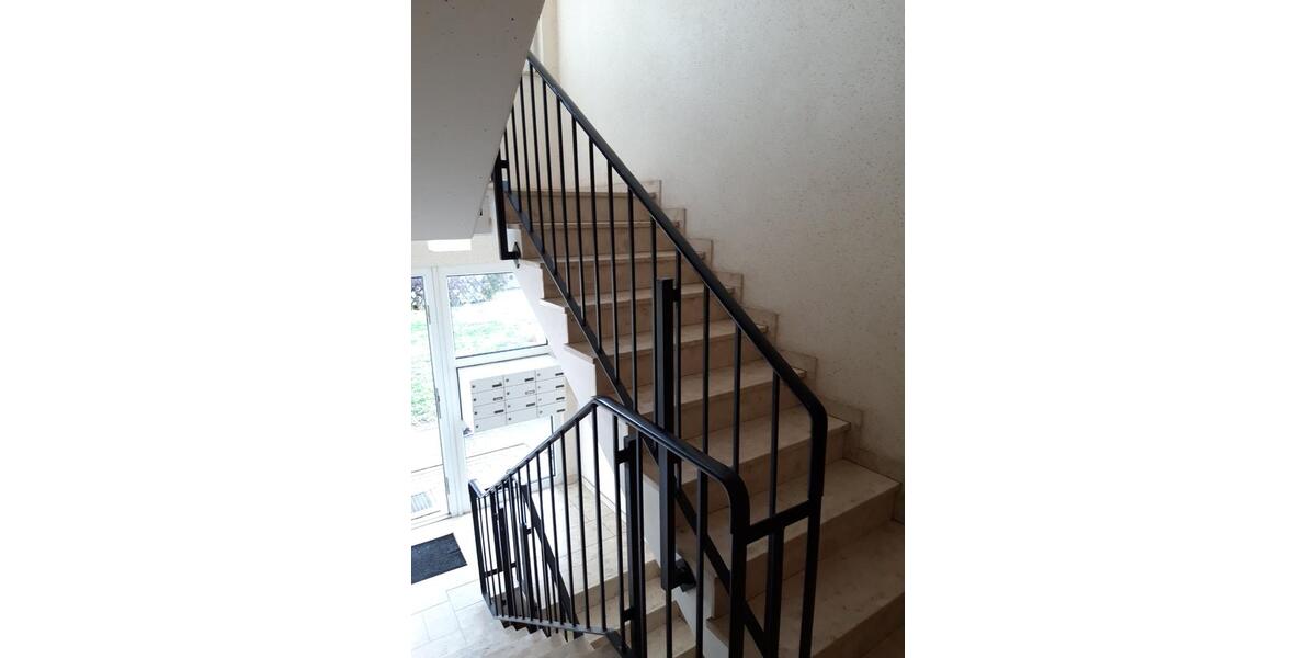 Dachgeschoßwohnung Leuna - 2 Zimmer, 44 m&sup2;, 392&euro; | Angebot:25789818