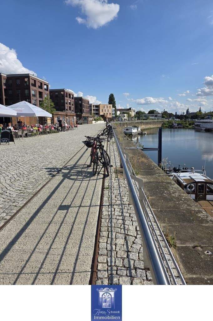 Ihr neues Zuhause an der Elbe im Erstbezug! Moderne Ausstattung, großer Balkon! 3 zimmer
