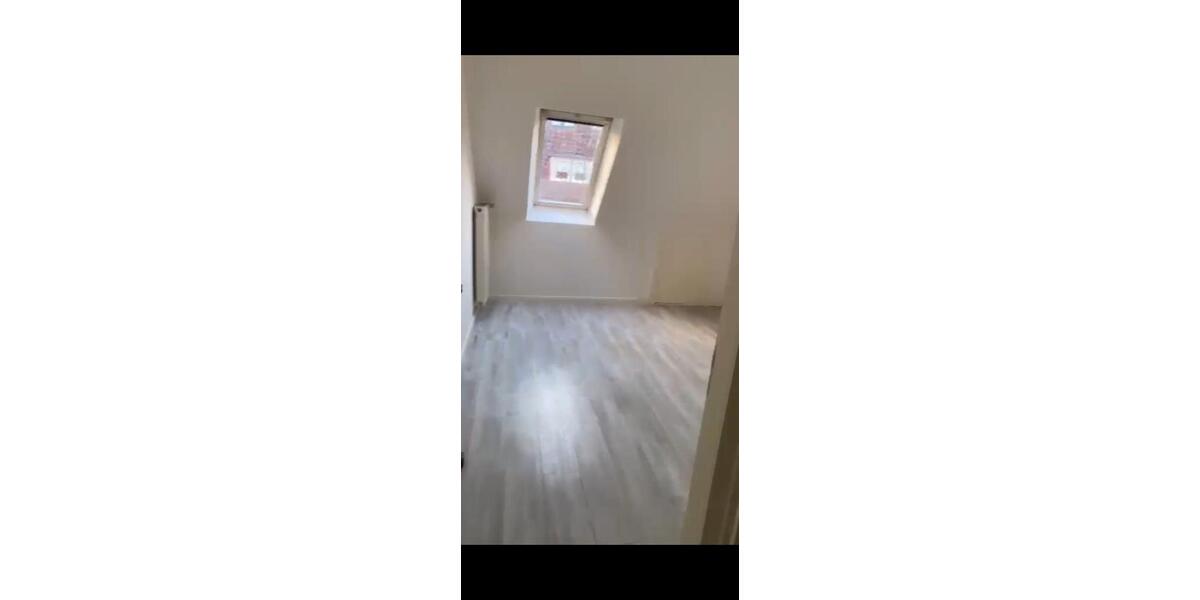 Dachgeschoßwohnung Emden - 3 Zimmer, 75 m&sup2;, 750&euro; | Angebot:26619808