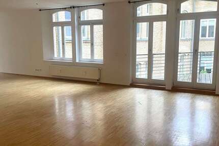 Wohnung zum Mieten in Wiesbaden 1.280 € 123 m² 2.5 zimmer