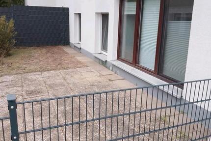 2 Zimmerwohnung mit Loggia, Terrasse und kleines Gartenstück