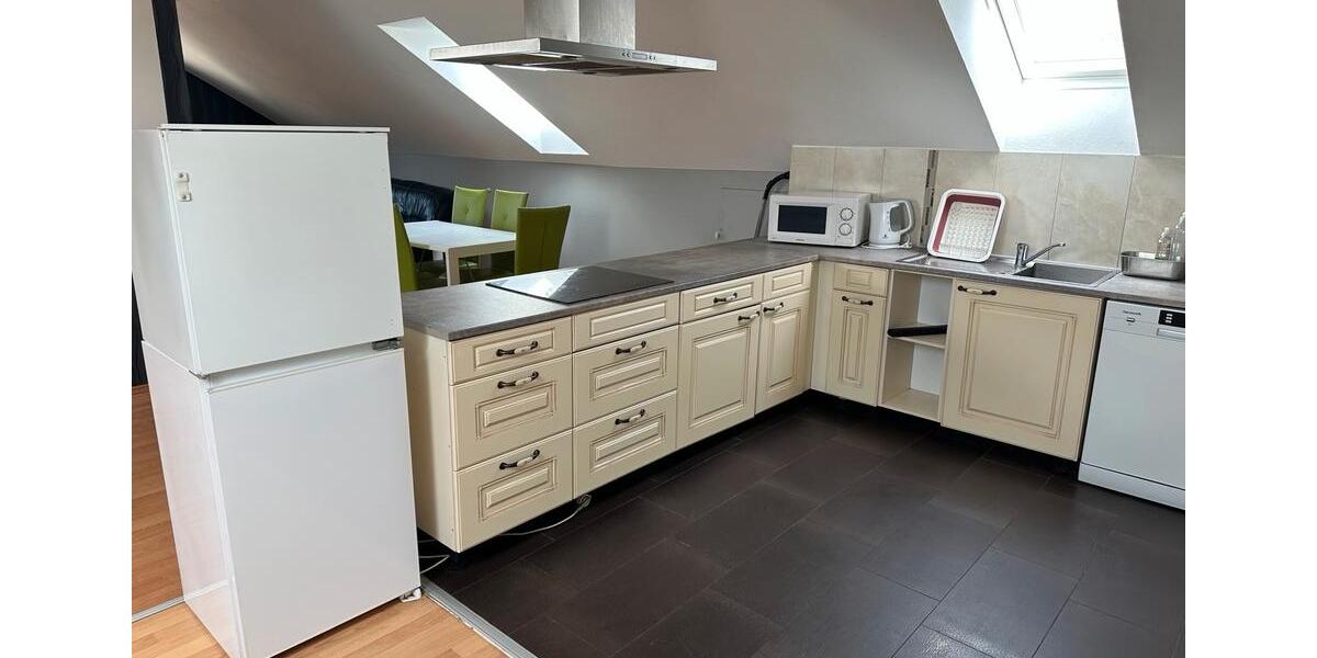 Dachgeschoßwohnung Löhne - 3 Zimmer, 100 m&sup2;, 20&euro; | Angebot:25404258