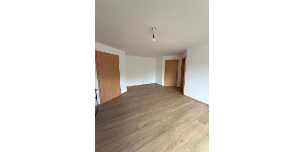 Dachgeschoßwohnung Passau Maierhof - 3 Zimmer, 90 m&sup2;, 900&euro; | Angebot:26537112