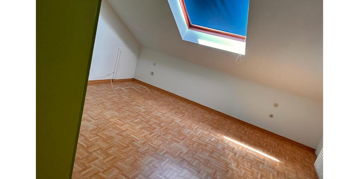 Dachgeschoßwohnung Seelbach - 3 Zimmer, 80 m&sup2;, 900&euro; | Angebot:26636273