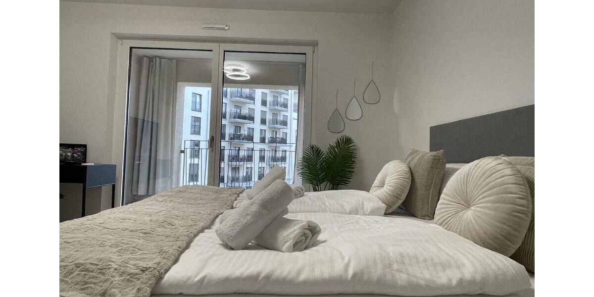 Möblierte-Wohnung | Luxus-Küche | Balkon | XL-TG-Stellplatz 4 zimmer