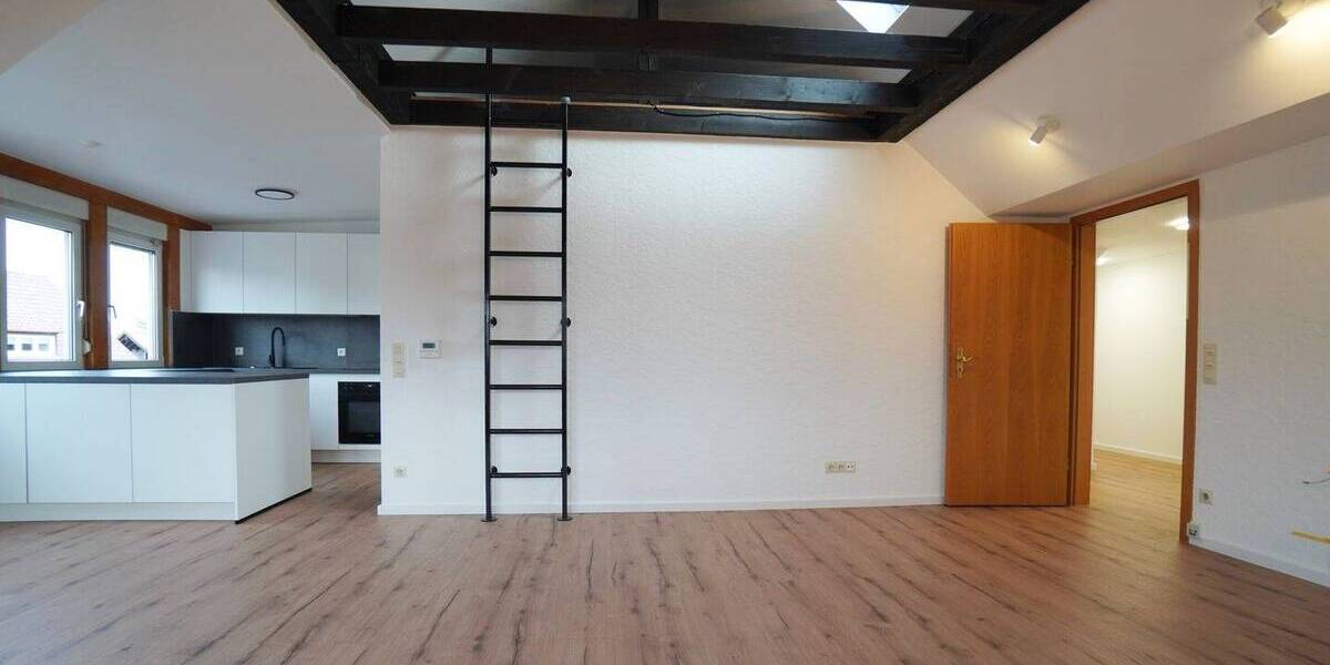 Top renovierte 3,5-Zimmer-Atelierwohnung mit EBK u. Südbalkon in bevorzugter Aussichtslage 3 zimmer