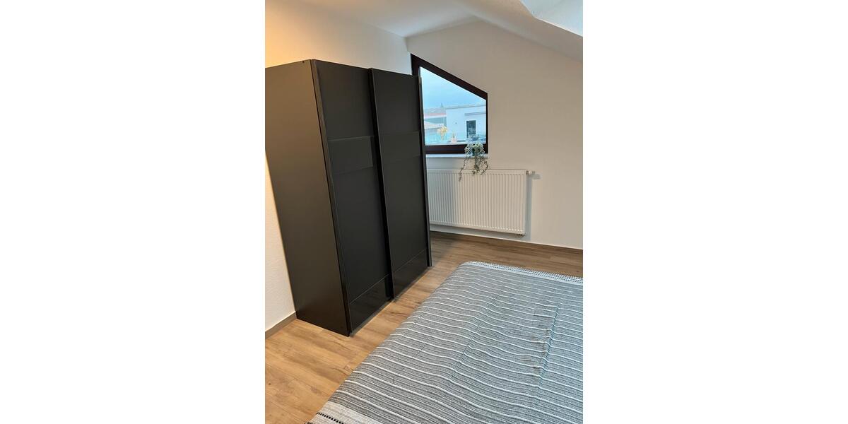 Dachgeschoßwohnung Lampertheim - 3 Zimmer, 70 m&sup2;, 1.500&euro; | Angebot:24784306