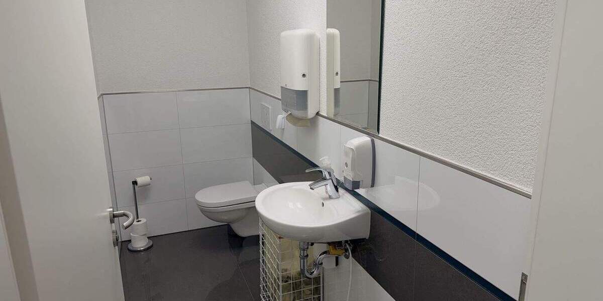 Gewerbeobjekt Schiffweiler Landsweiler - 2 Zimmer, 48 m&sup2;, 950&euro; | Angebot:25674615