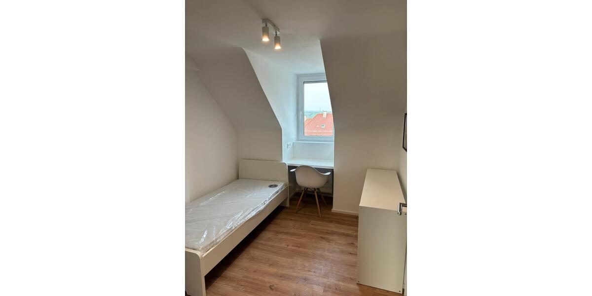 Wohnen auf Zeit Metzingen - 1 Zimmer, 10 m&sup2;, 599&euro; | Angebot:24463142
