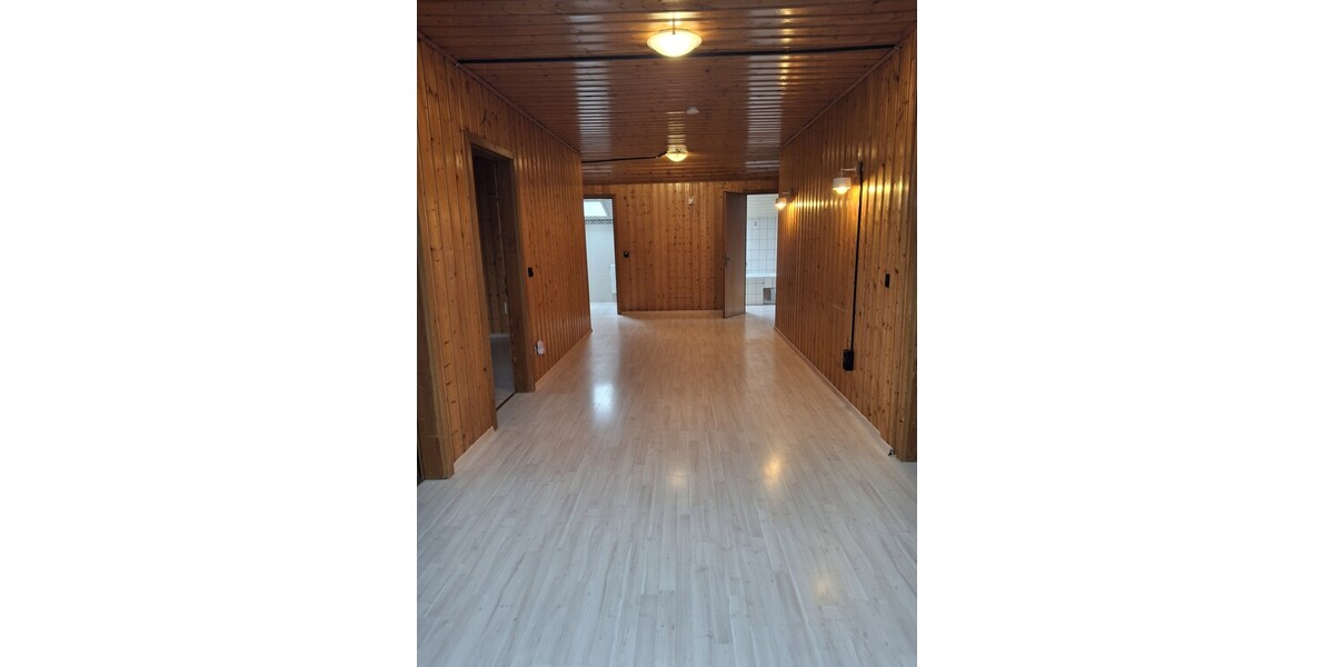 Große, geräumige Wohnung zimmer