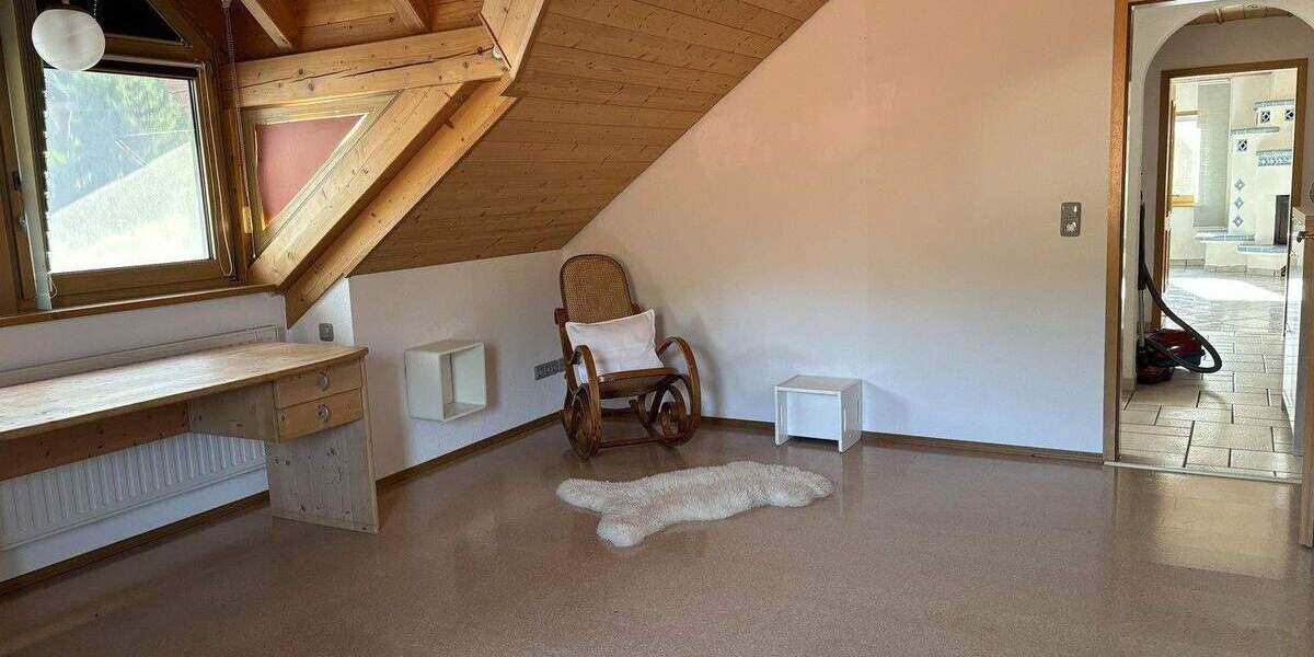 Etagenwohnung Sulzdorf Sternberg - 3 Zimmer, 120 m&sup2;, 770&euro; | Angebot:26162706