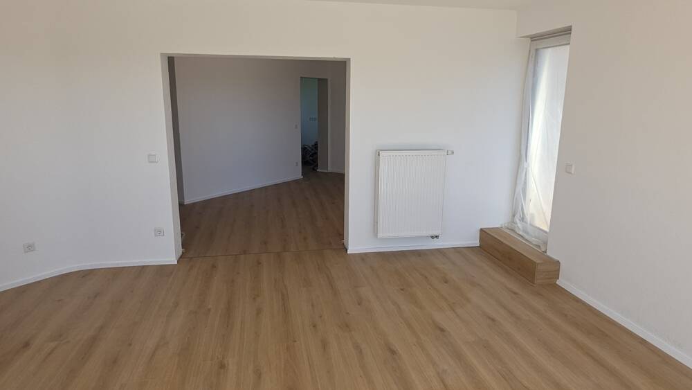 Etagenwohnung Landshut West - 4 Zimmer, 100 m&sup2;, 1.200&euro; | Angebot:26542811