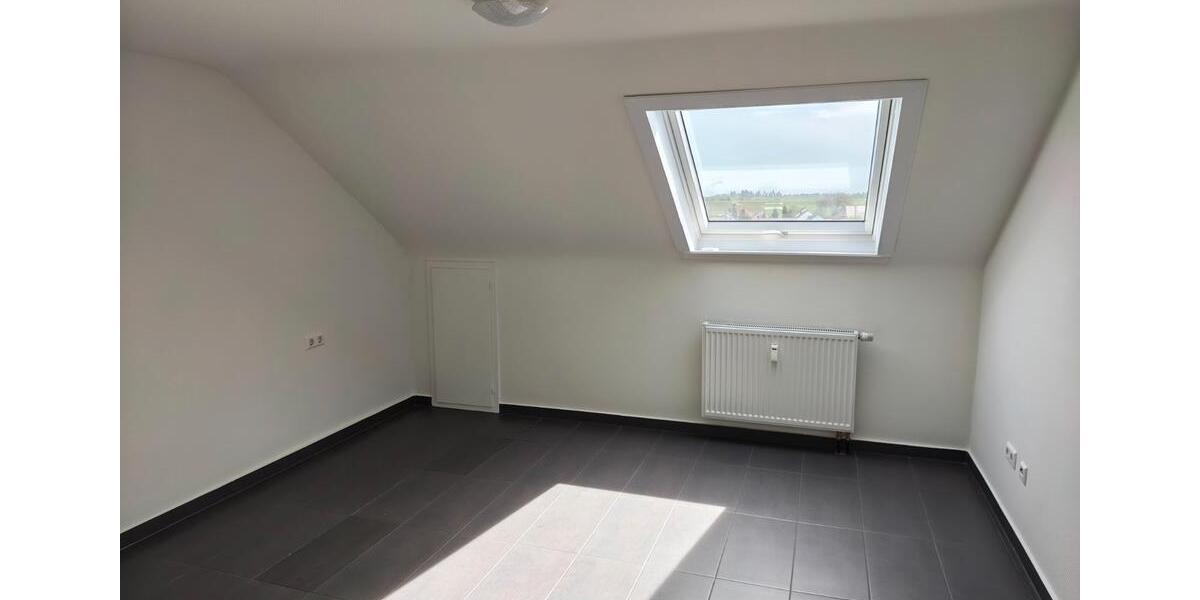 Dachgeschoßwohnung Rutesheim - 3 Zimmer, 49 m&sup2;, 500&euro; | Angebot:26403411