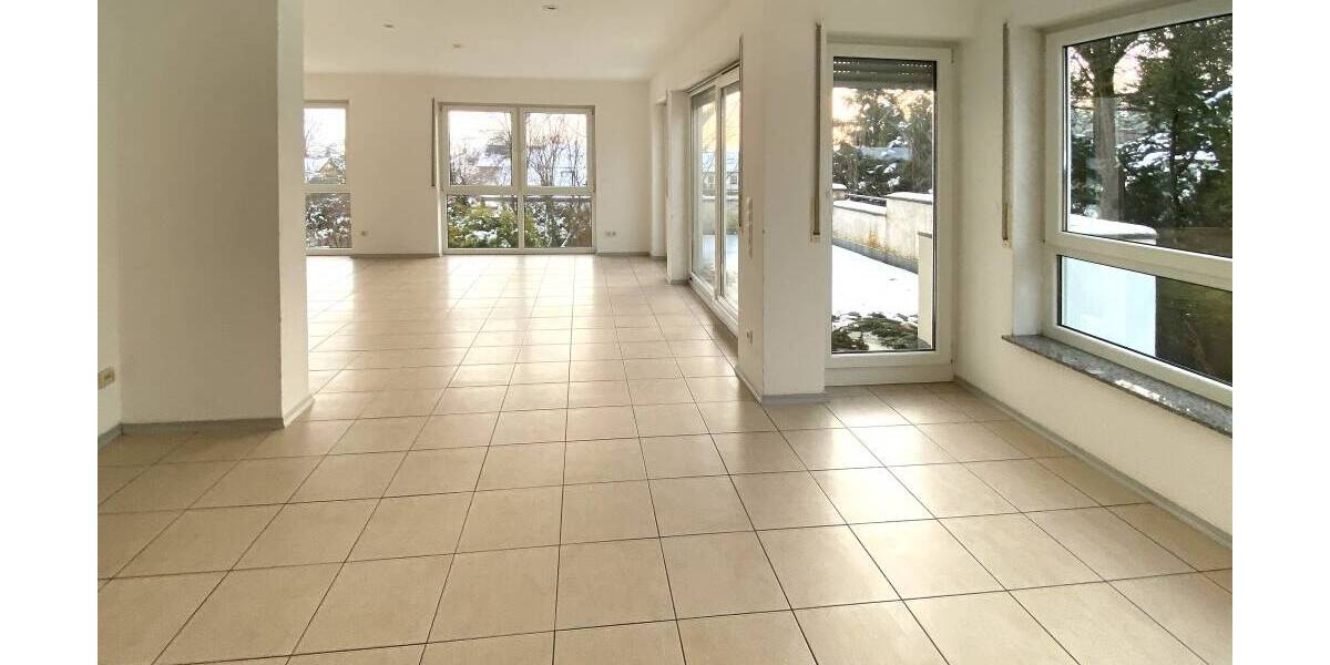 Mehrfamilienhaus, Wohnhaus Villingen-Schwenningen Villingen - 5 Zimmer, 1.300&euro; | Angebot:26161065