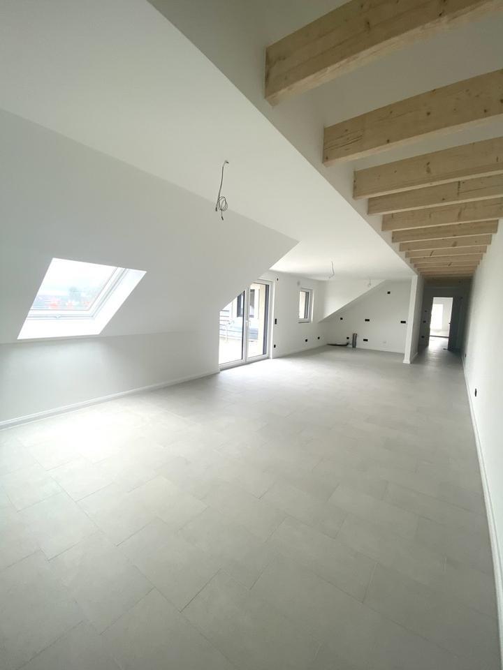 Tolle 3 Zimmer Wohnung Zweitbezug!