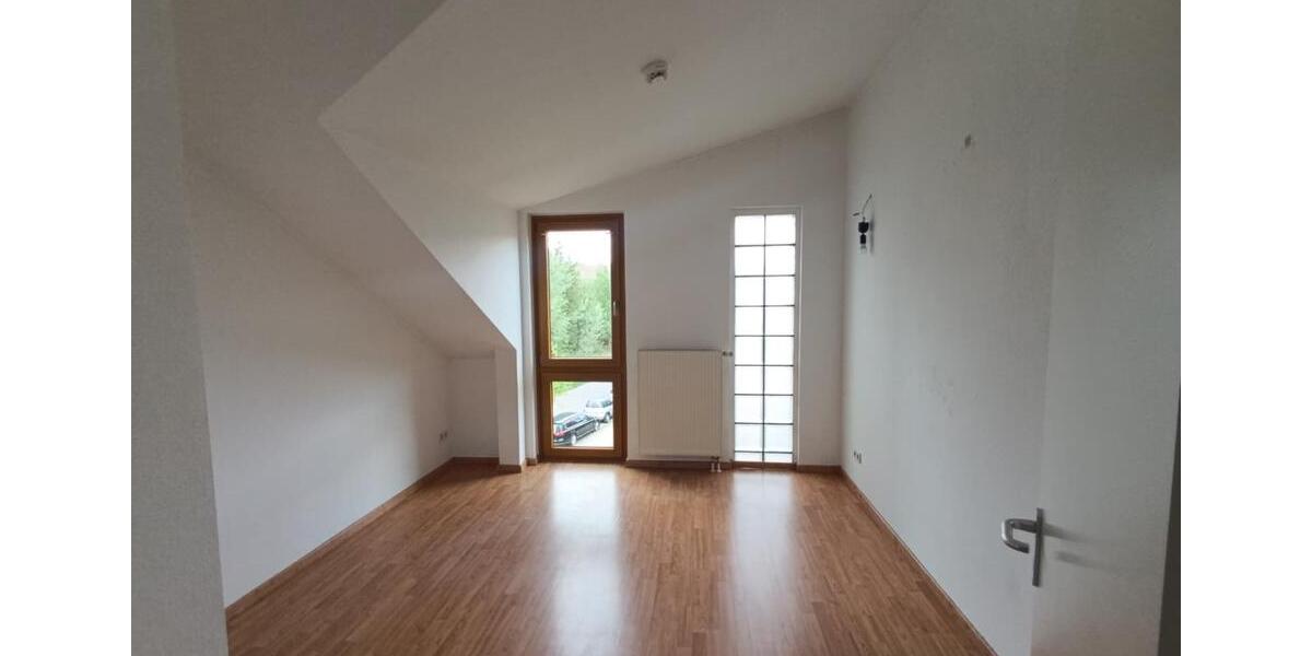 Dachgeschoßwohnung Panketal - 3 Zimmer, 74 m&sup2;, 1.130&euro; | Angebot:26534250
