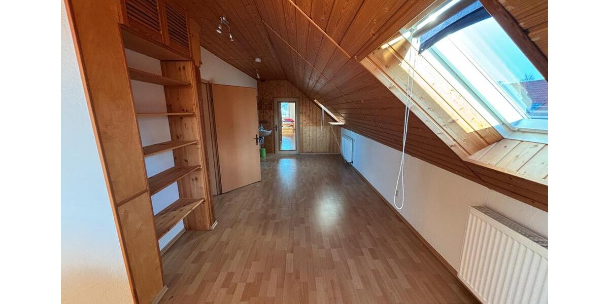 Einfamilienhaus Ilmenau - 9 Zimmer, 184 m&sup2;, 1.700&euro; | Angebot:26024492