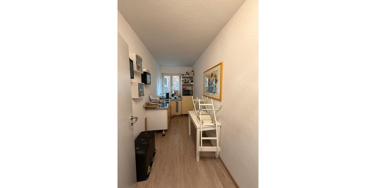 Miete repräsentative Gewerbefläche in denkmalgeschütztem Gebäude zimmer