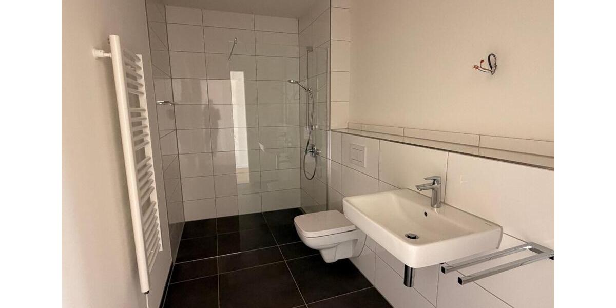 Dachgeschoßwohnung Frankfurt am Main Gutleutviertel - 3 Zimmer, 102 m&sup2;, 2.150&euro; | Angebot:26427013