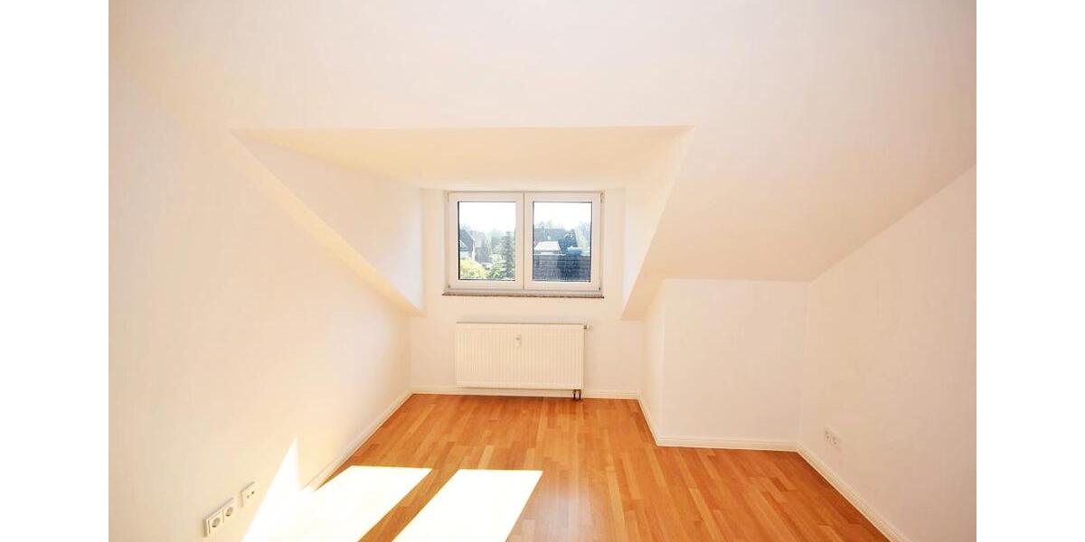 Dachgeschoßwohnung Bargteheide - 3 Zimmer, 95 m&sup2;, 1.330&euro; | Angebot:26678330