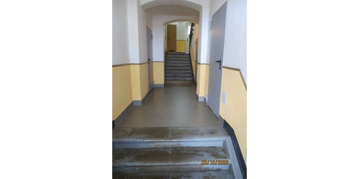 Attraktive 2 - Zi.- Wohnung mit Balkon im Grünen mit hervorragender Aussicht über Plauen 2 zimmer