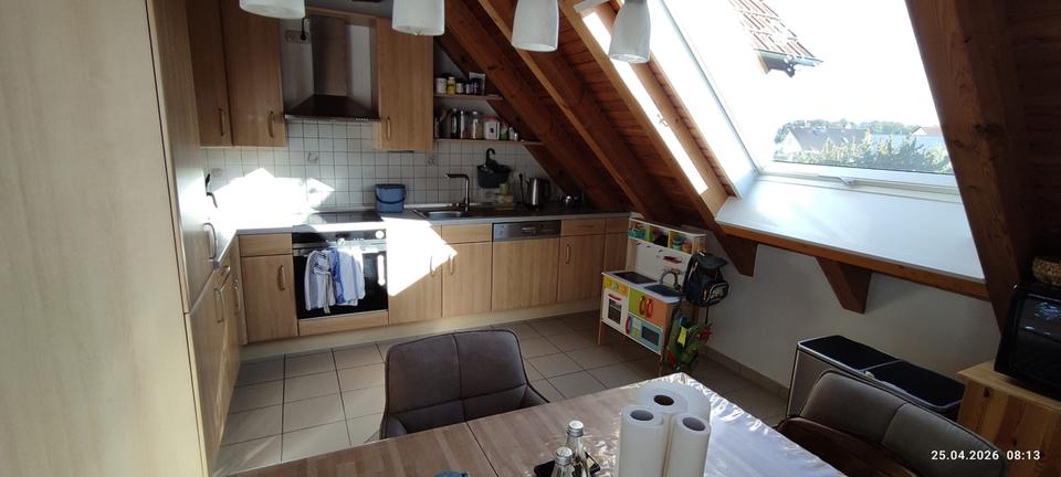 Dachgeschoßwohnung Üchtelhausen - 4 Zimmer, 140 m&sup2;, 900&euro; | Angebot:26506554