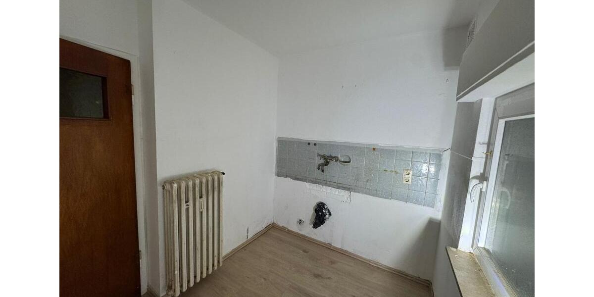 Renovierte Erdgeschoss Wohnung mit Garten Zentral Essen Jobcenter 1.5 zimmer