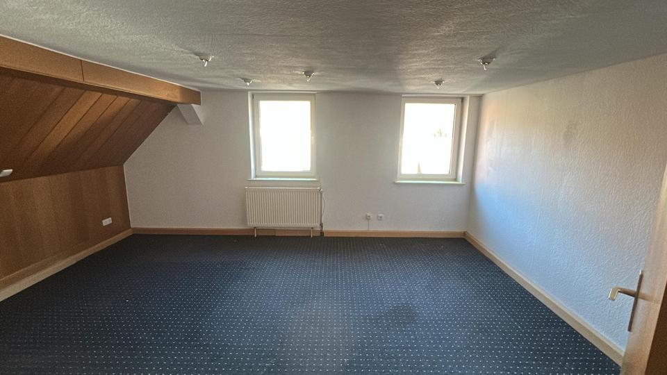 Dachgeschoßwohnung Osterode am Harz - 4 Zimmer, 120 m&sup2;, 700&euro; | Angebot:25299216