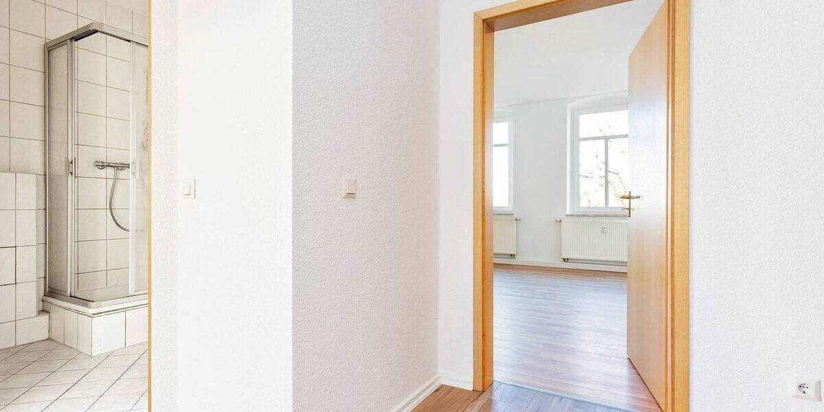 Etagenwohnung Gera Zwötzen - 2 Zimmer, 49 m&sup2;, 325&euro; | Angebot:26814654