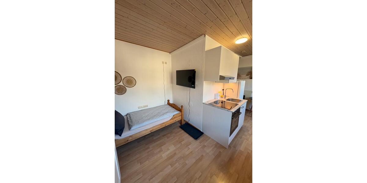 Wohnen auf Zeit Sindelfingen Darmsheim - 20 Zimmer, 400 m&sup2;, 25&euro; | Angebot:19911746