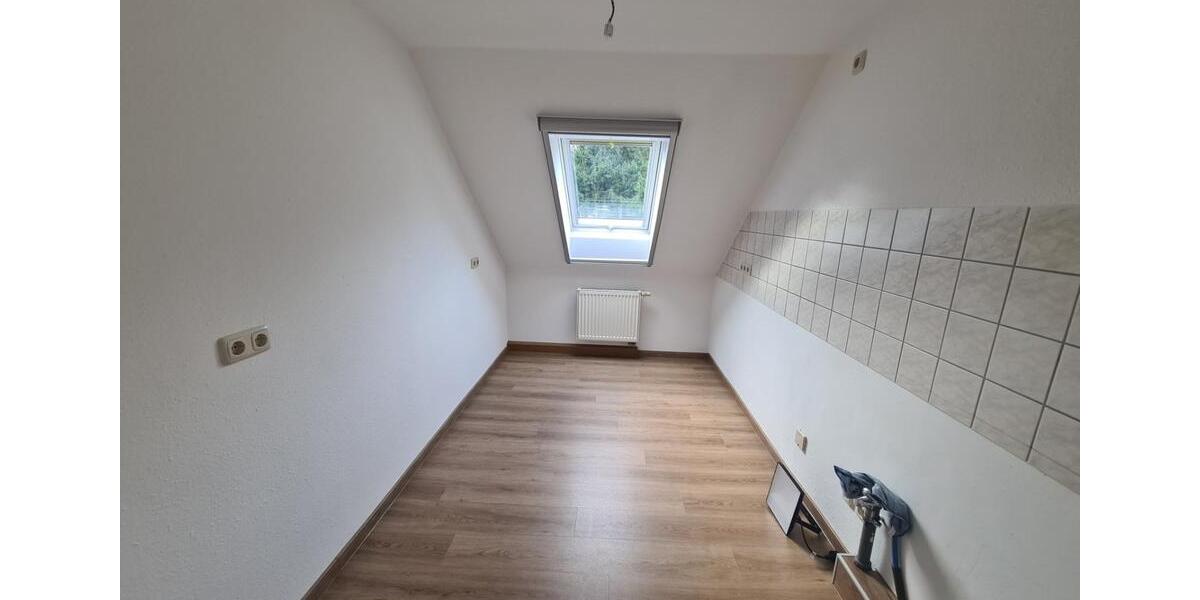 Dachgeschoßwohnung Oberschöna - 2 Zimmer, 50 m&sup2;, 300&euro; | Angebot:24745161