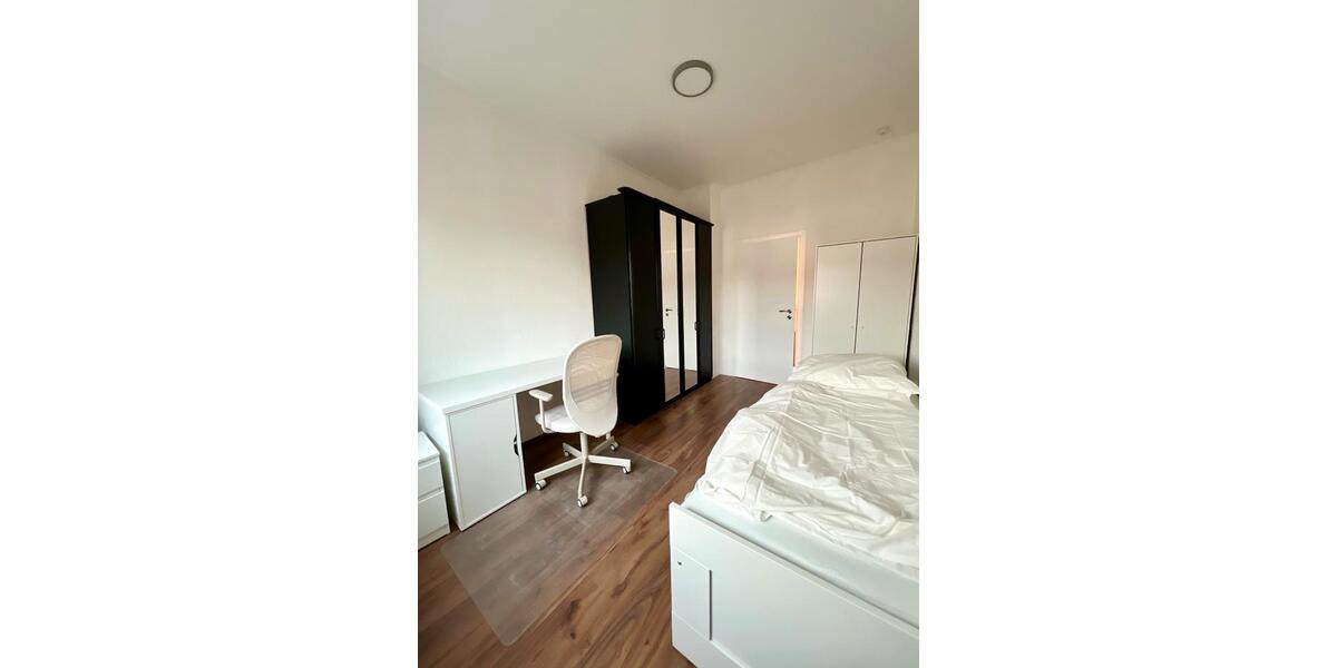 Wohnen auf Zeit Düsseldorf Stadtbezirk 5 - 4 Zimmer, 12 m&sup2;, 690&euro; | Angebot:25982280