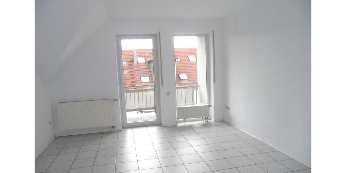 Dachgeschoßwohnung Niederaula - 3 Zimmer, 75 m&sup2;, 568&euro; | Angebot:25173726