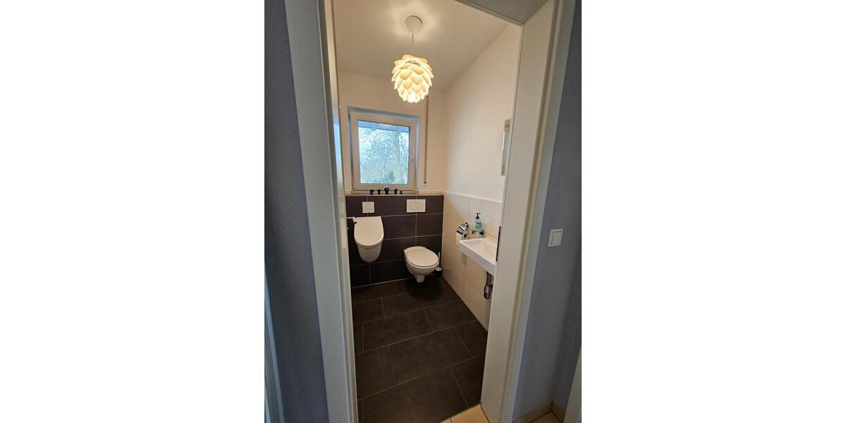 Hochwertige 120m²-Wohnung im 1. OG in Saaldorf zu vermieten 4 zimmer